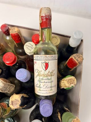 Colección de 30 Mini Botellas