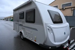 Caravana Knaus Sport con aire y toldo