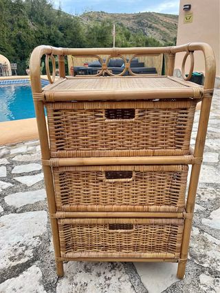 Cajonera de ratán con 3 cajones