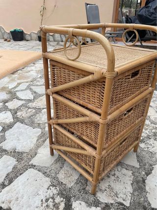 Cajonera de ratán con 3 cajones