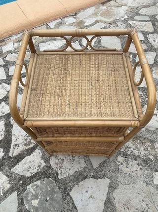 Cajonera de ratán con 3 cajones