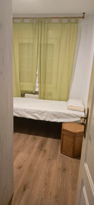 Se alquila habitación