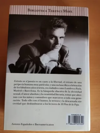 Extraño en el paraíso