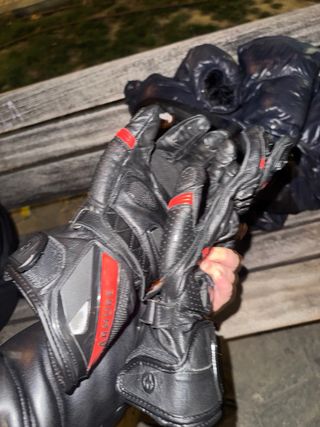 Casco Moto LS2 Negro/Rojo con guantes incluidos