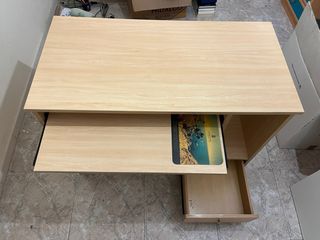 URGE!! Escritorio madera con bandeja teclado