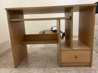URGE!! Escritorio madera con bandeja teclado