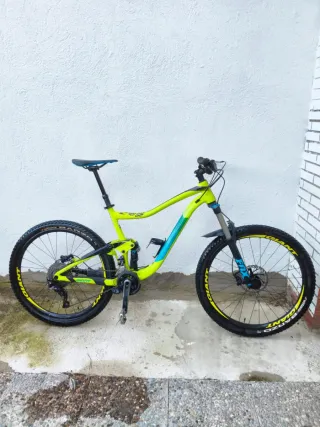 Bicicleta Giant Trance 2 (2017)