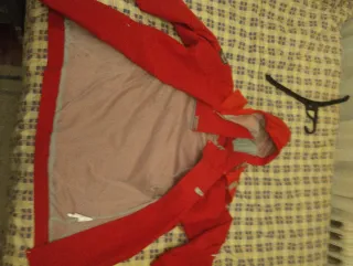 Chubasquero niño rojo