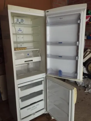 Nevera blanca Whirlpool