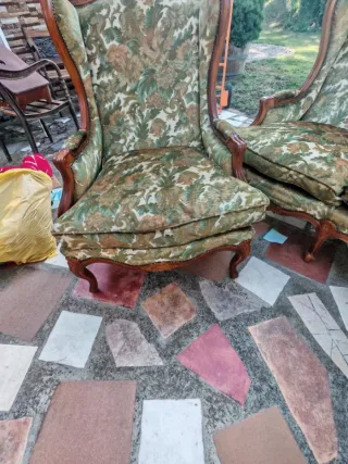 Conjunto de tresillo estilo Luis XV.