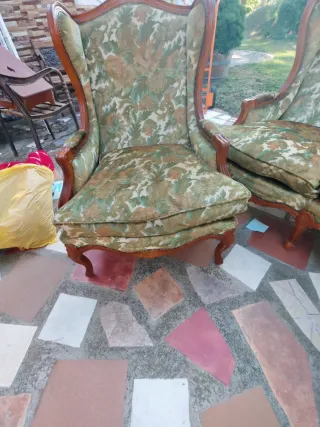 Conjunto de tresillo estilo Luis XV.