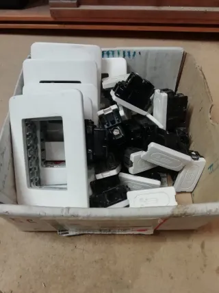 NIESSEN Stilo Marcos y Mecanismos Blanco