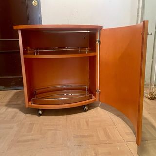 Mueble bar madera cerezo, noble con ruedas