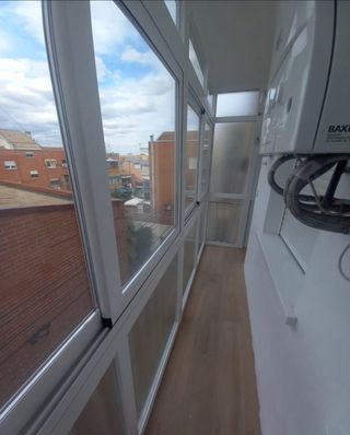 TOLDOS Y PERSIANAS A MEDIDA FABRICAMOS INSTALAMOS