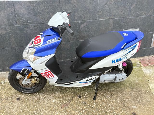 Yamaha Jog RR Jorge Lorenzo Edición