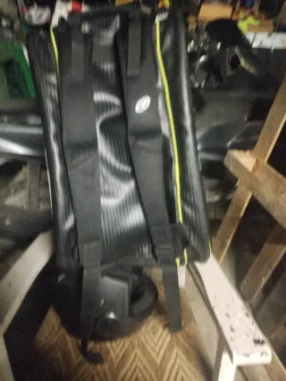 Bolsa pádel Bullpadel ropa y zapatillas