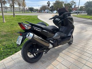 Yamaha TMAX Negra