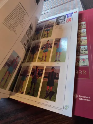 Estuche Álbum Cromos FC Barcelona Casi Completo