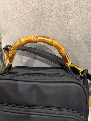 Bolso negro lona bambú y broche Gucci autentico