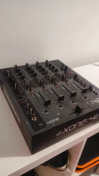 Allen & Heath Xone:42 Mezclador DJ