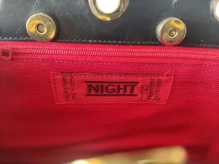 Borsetta Valentino Garavani Nera con Catena Oro