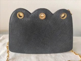 Borsetta Valentino Garavani Nera con Catena Oro