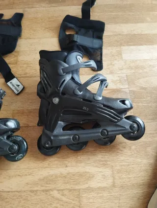 Patines con bolsa de transporte y protecciones
