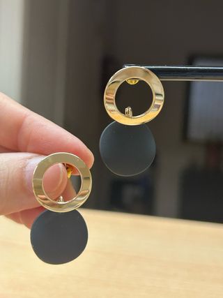 Pendientes Aro y Círculo Negro Dorado
