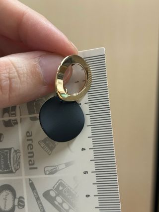 Pendientes Aro y Círculo Negro Dorado