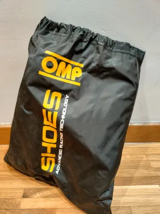 Botines amarillos FIA OMP ONE-S