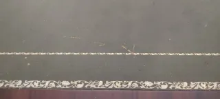 Escritorio clásico de madera y cuero