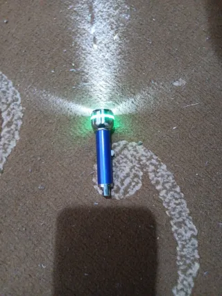 Linterna azul pequeña
