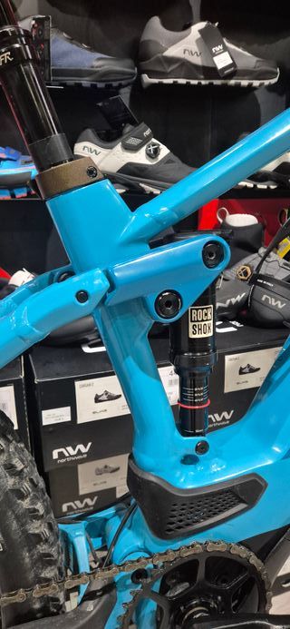 CUBE STEREO HYBRID 120 PRO T/M