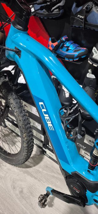 CUBE STEREO HYBRID 120 PRO T/M