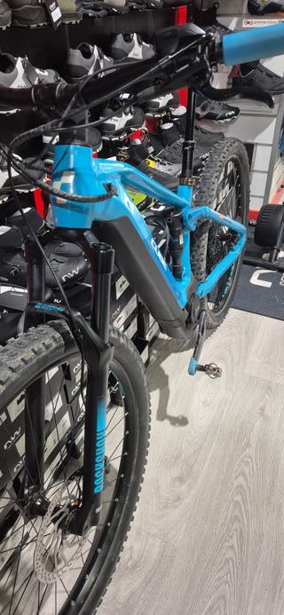 CUBE STEREO HYBRID 120 PRO T/M