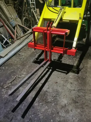 Pinza/Transpaleta para tractor