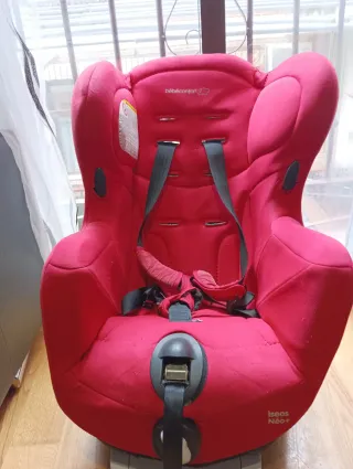 2 sillas de coche Bébé Confort azul y roja