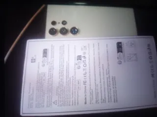 Samsung S24 Pro con cargador