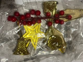 Árbol de Navidad pequeño con adornos