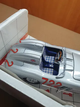Bburago Mercedes Benz 300 SLR M.M Bburago 1/18