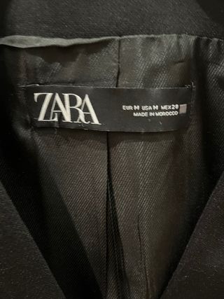 Chaleco negro.Zara. Talla M