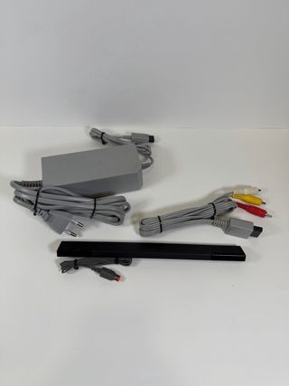 NINTENDO WII MINI COMPLETA + WII SPORT