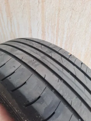 Neumático Goodyear 205/60R16 96H  Semana (1125)