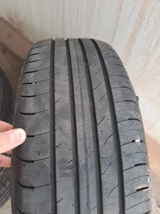Neumático Goodyear 205/60R16 96H  Semana (1125)