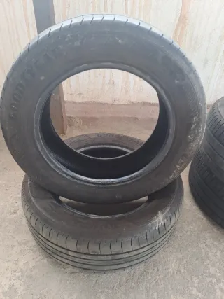 Neumático Goodyear 205/60R16 96H  Semana (1125)