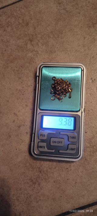 Cadenas de oro 18 kiates , contratadas