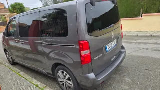 Peugeot Traveller 2018