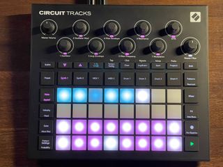 Novation Circuit Tracks Sintetizador