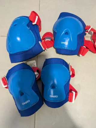 Patines en línea azules talla 34-36 y protecciones