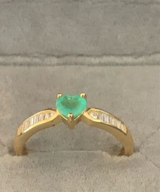 Anillo Corazón Esmeralda